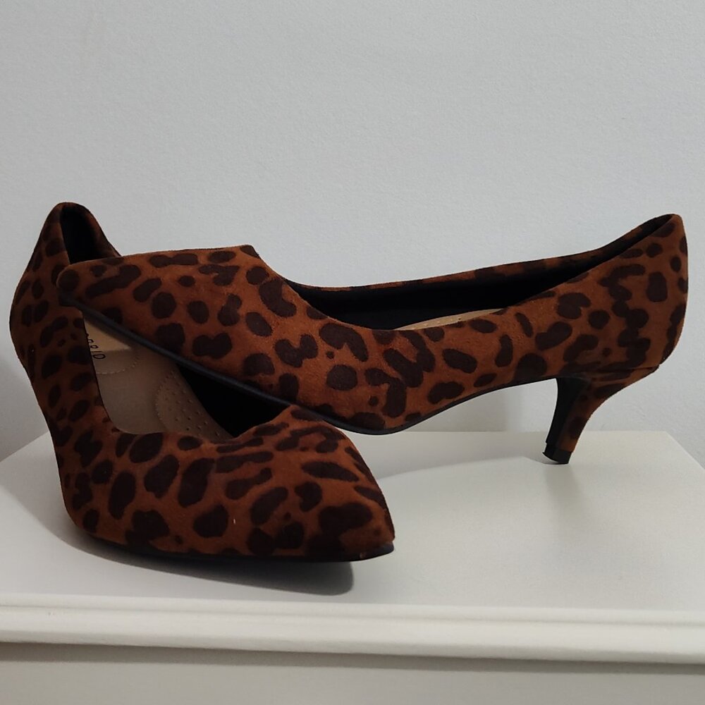 Torrid brown & black leopard print faux suede pumps with kitten heel, EUC, 9.5